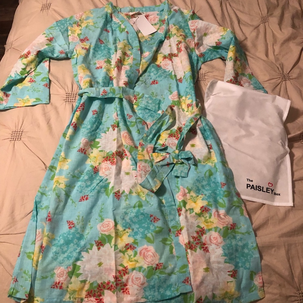 The paisley box robe size small